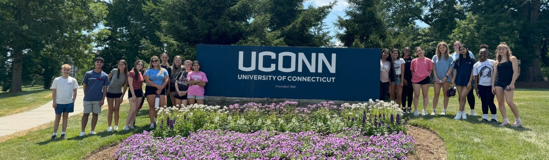 EINP18 EINP Students at the UConn sign