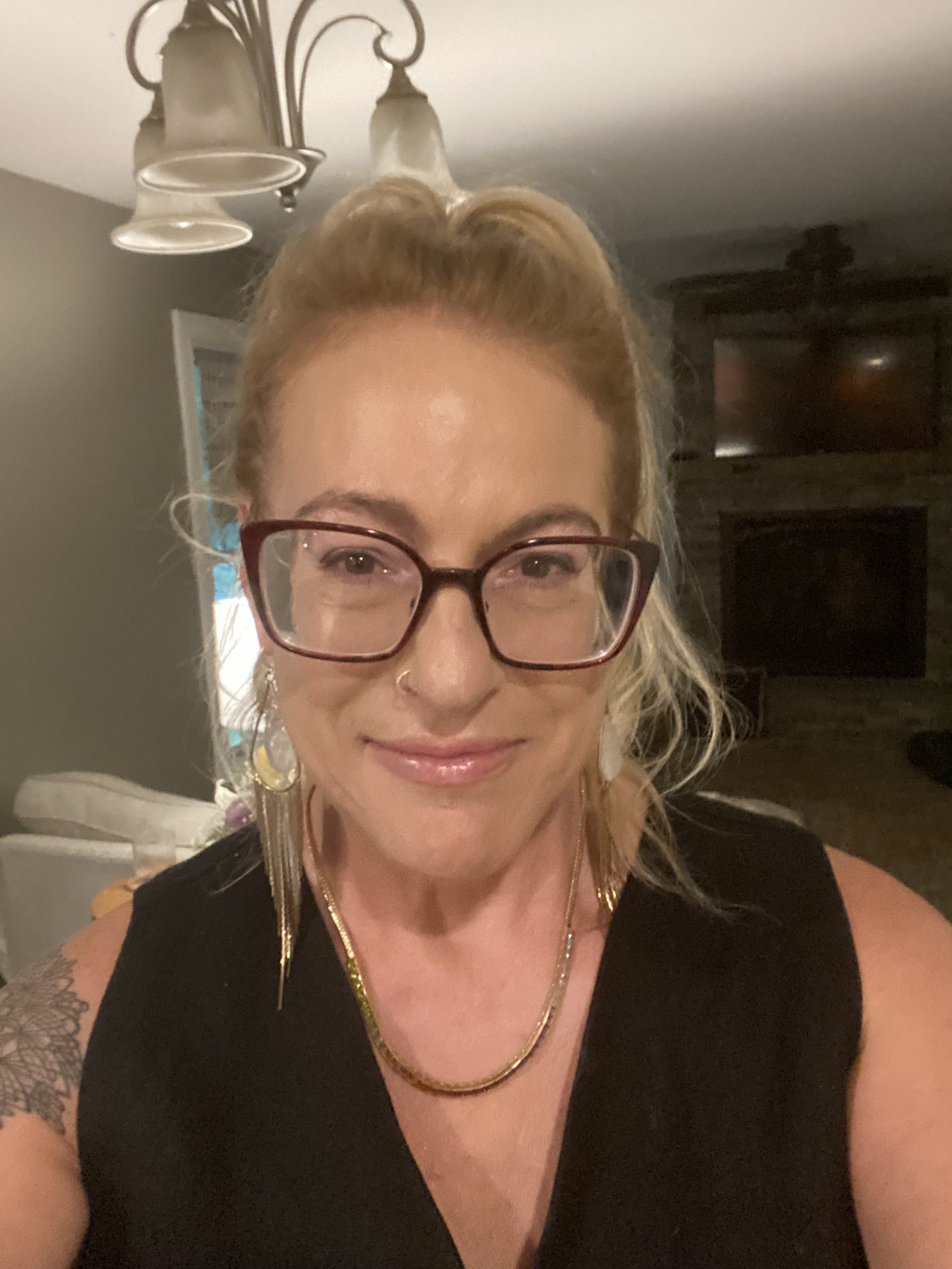 Sharon Casavant headshot