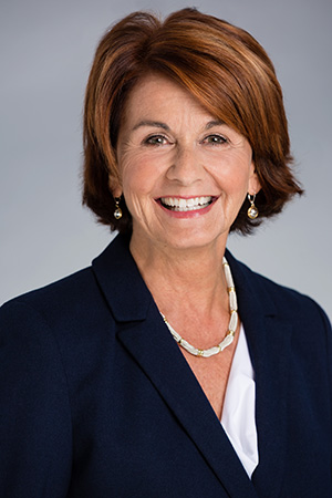 Dean Chyun headshot